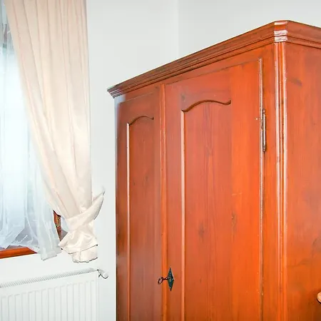 Farm Bukovje مزرعة للإقامة *